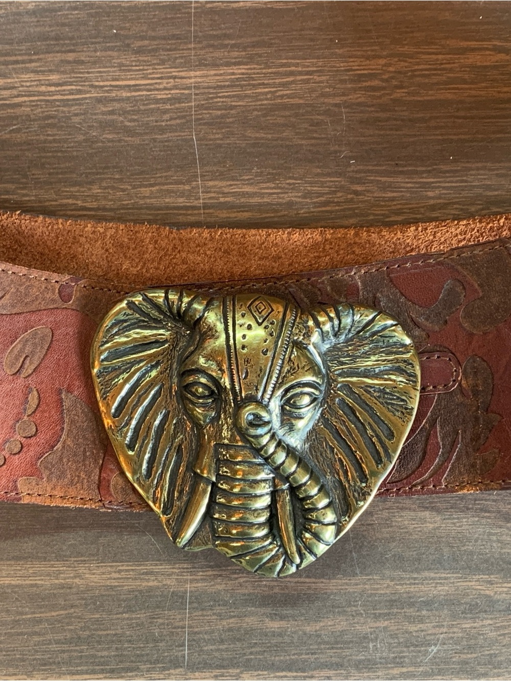 Artisan Elephant Buckle Leather Belt in Brown